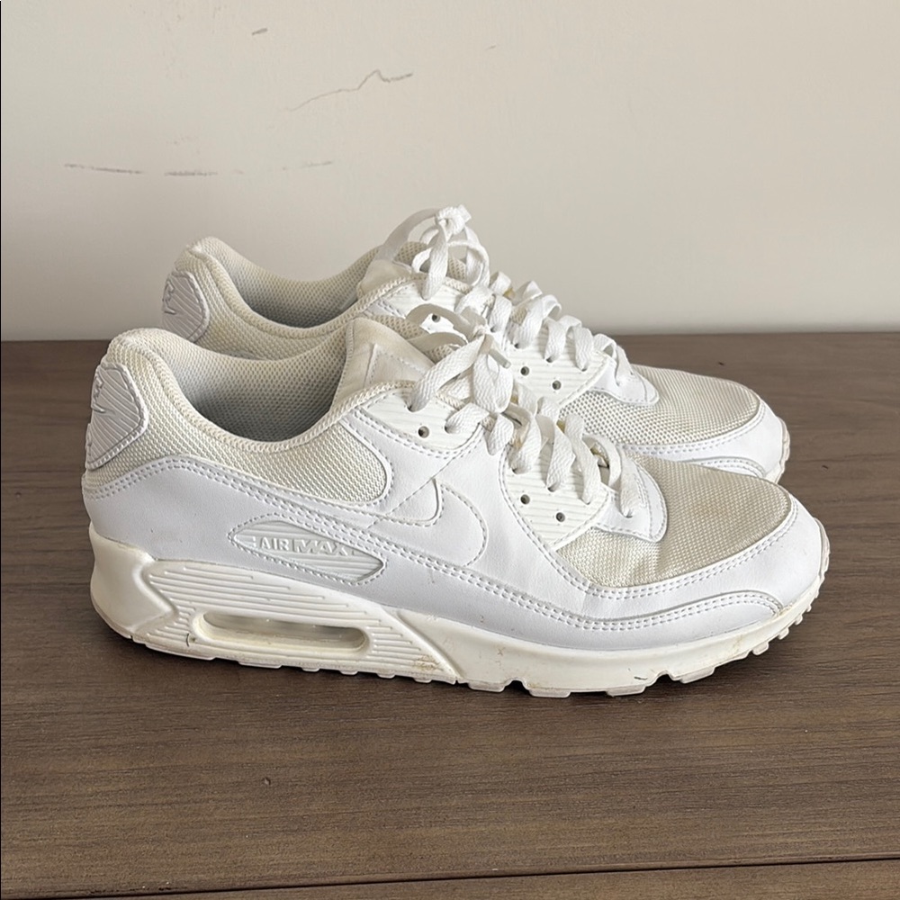 Nike White Air Max 90 Sneakers Retro Design